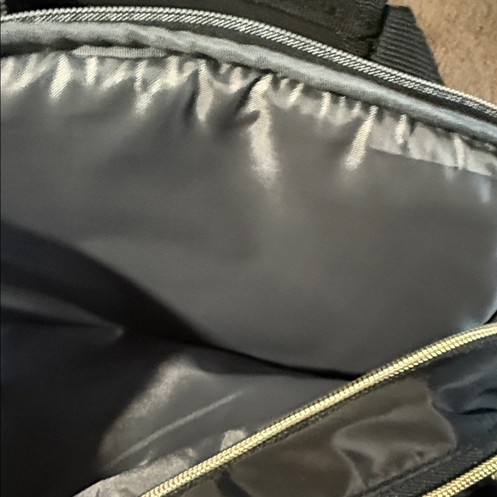 Ergobaby Elegant Black Baby Diaper Backpack with Gold Accents NWOT - Picture 7 of 10